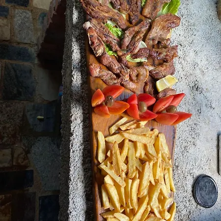 Bujtina Liqeni I Shkopetit Madhesh