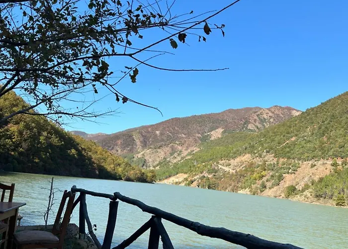Bujtina Liqeni I Shkopetit Κάμπινγκ