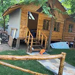 Bujtina Liqeni I Shkopetit Κάμπινγκ *