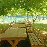 Bujtina Liqeni I Shkopetit Κάμπινγκ