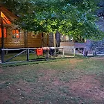 Bujtina Liqeni I Shkopetit 营地