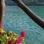 Bujtina Liqeni I Shkopetit * Madhesh