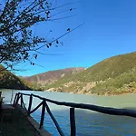 Bujtina Liqeni I Shkopetit Κάμπινγκ Madhesh