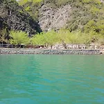 Κάμπινγκ Bujtina Liqeni I Shkopetit *