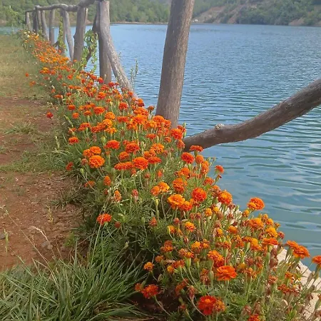 Parque de Campismo Bujtina Liqeni I Shkopetit Madhesh