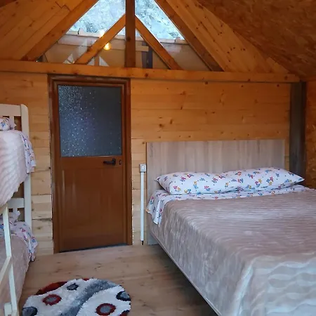 Bujtina Liqeni I Shkopetit Campingplatz Madhesh