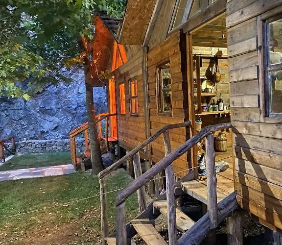 Bujtina Liqeni I Shkopetit Madhesh
