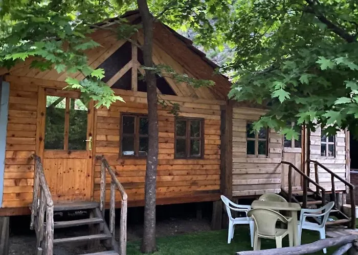 캠프장 Bujtina Liqeni I Shkopetit *