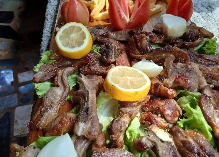 مكان تخييم Bujtina Liqeni I Shkopetit Madhesh