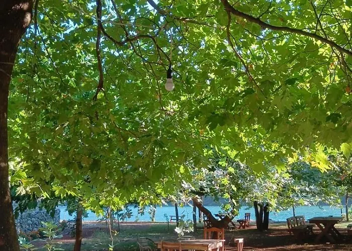 Bujtina Liqeni I Shkopetit Campsite
