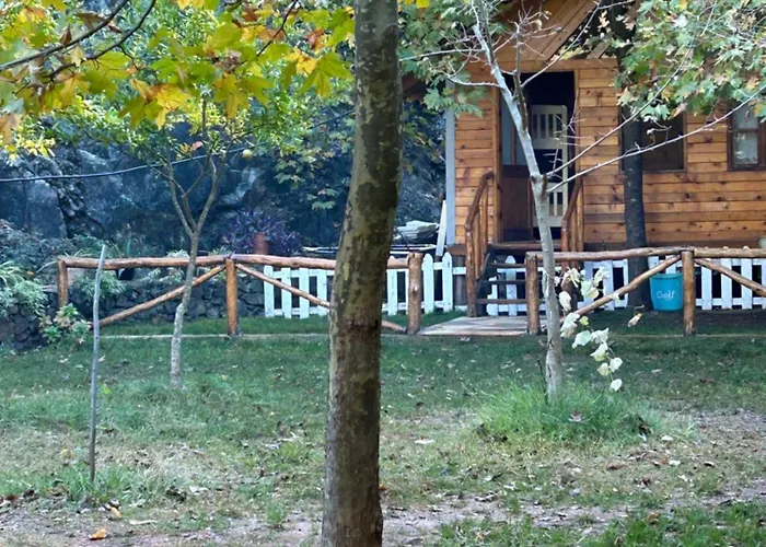 Bujtina Liqeni I Shkopetit Campingplatz *